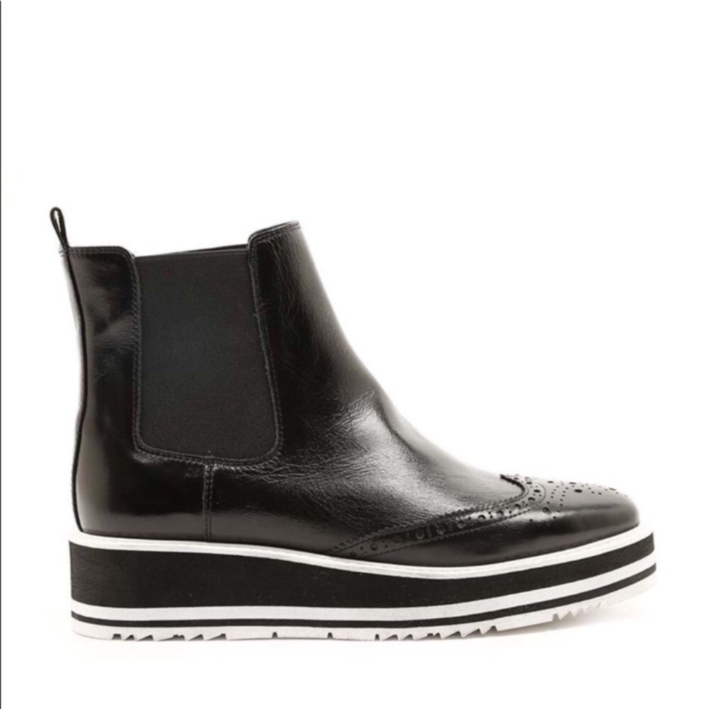 Looking for these boots!!!!